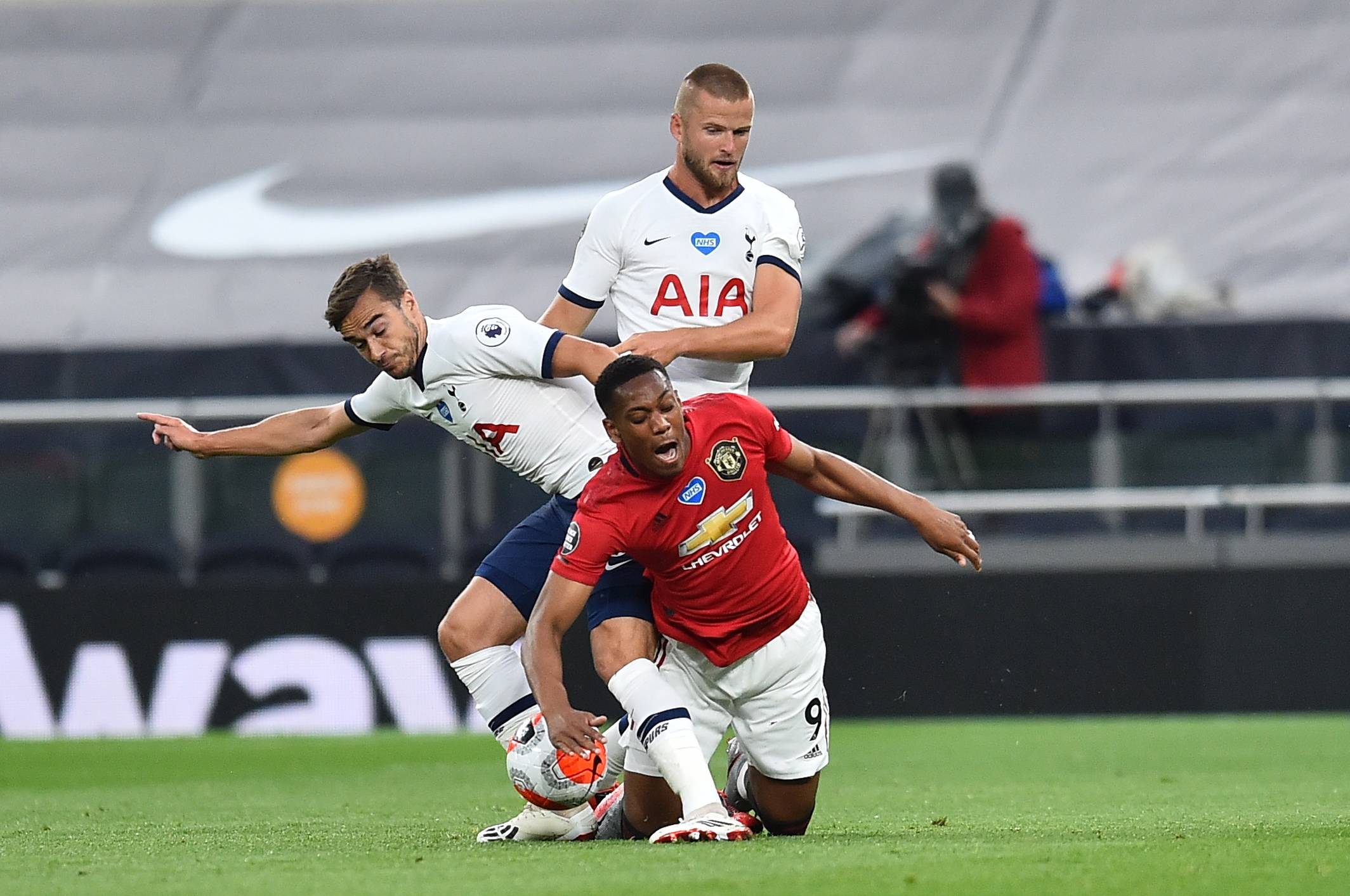 CBA辉煌岁月的回顾（回首CBA的光辉岁月）