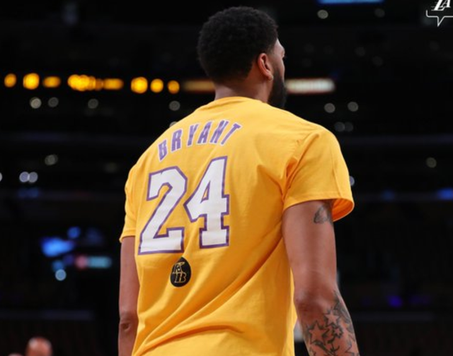 年轻控卫掌控比赛节奏（新星控卫主导比赛节奏）