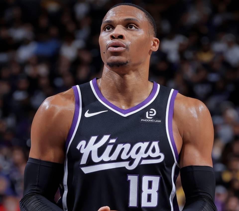 转折点：汤姆林三分球奠定（关键瞬间：汤姆林一记三分扭转战局）