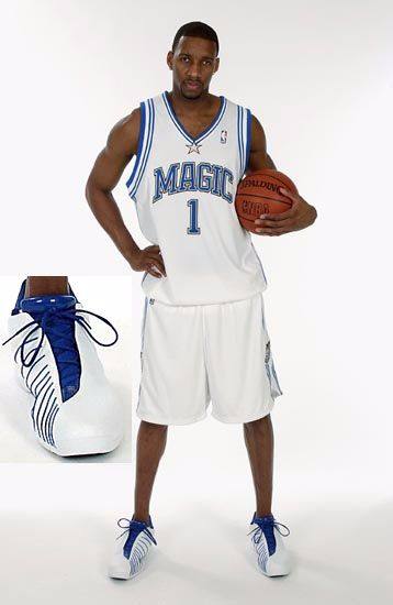 记者：西海岸外援戴维森返回巴西接受鼻梁手术，恢复期3个月（记者透露：西海岸外援戴维森回巴西做鼻梁手术，预计缺阵三个月）