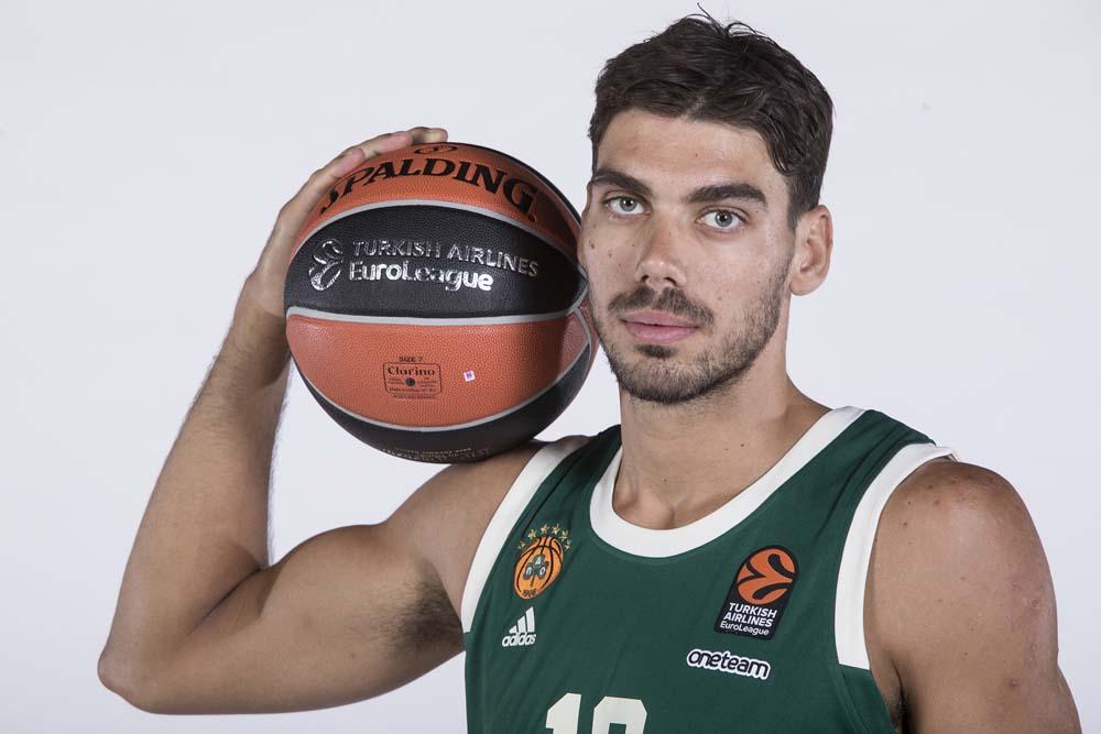 欢度圣诞！子弹将在主场举办一年一度的泰迪熊抛掷活动（圣诞来袭，子弹主场举行年度泰迪熊投掷活动）