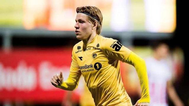 俄勒冈大学104-62加州大学戴维斯分校，林葳7中3拿到8分（俄勒冈大学104-62大胜加州大学戴维斯分校，林葳7投3中砍下8分）