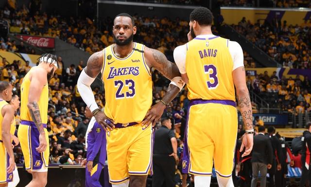 皇马齐达内战术显效4-0取胜塞尔塔（齐达内战术奏效 皇马4-0横扫塞尔塔）