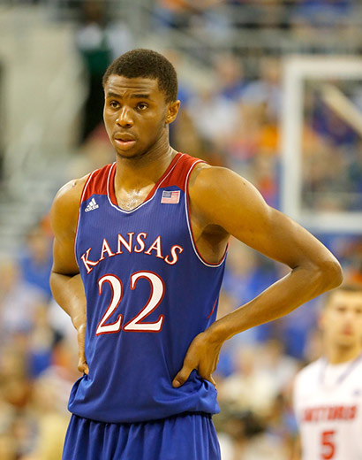 足球国足再次加练射门，教练组严要求（国足射门训练再加码，教练组要求更严）