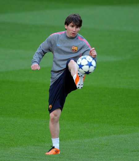 北马其顿新一期大名单：埃尔马斯领衔，英博外援阿利米在列（北马其顿公布新一期国家队名单：埃尔马斯压阵，英博外援阿利米入选）