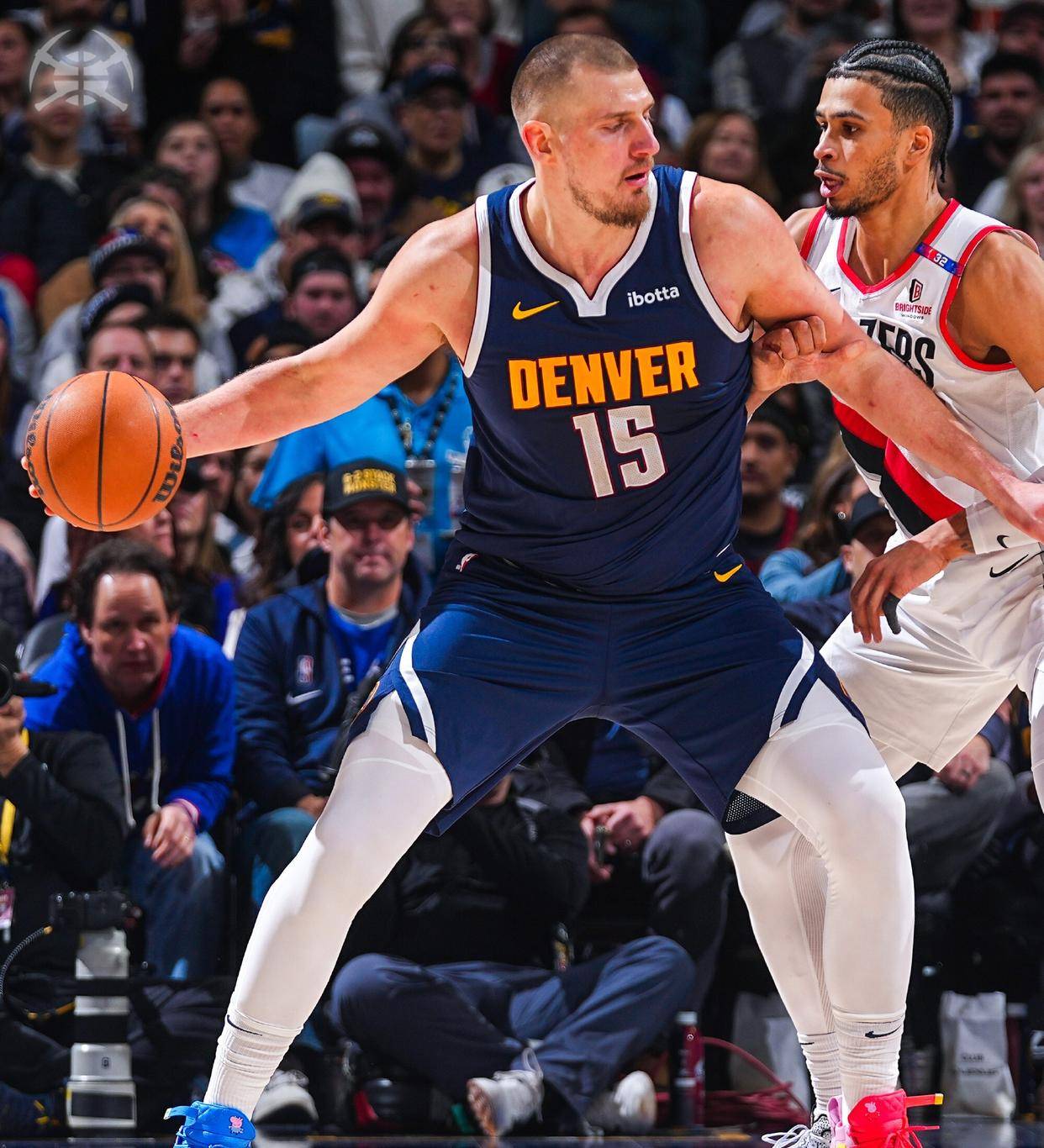 斯帕莱蒂：球员们脸上不再是满足的表情，而是更加放松的表情（斯帕莱蒂：球员表情已由满足转为更放松）