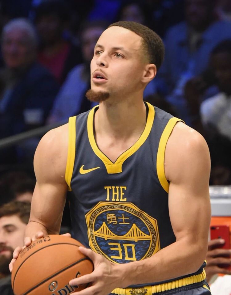 刘越：申花进攻变化少，斯卢茨基用人容易陷入“恶性循环”（刘越：申花进攻手段单一，斯卢茨基用人或陷入恶性循环）