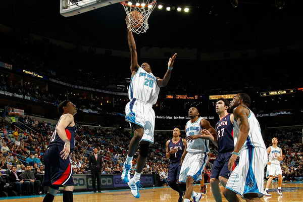 邮报：犯罪团伙盯上了英超球星及其家人，盗窃奢侈品换枪支（邮报：犯罪集团锁定英超球员及家属，窃取奢品换取枪械）