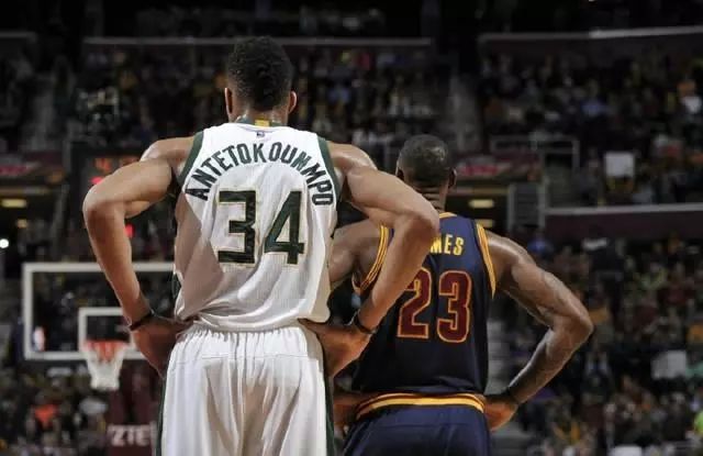 魔术主帅：勇士防守值得肯定，他们给我们内线制造了巨大困扰（魔术主帅称赞勇士防守，坦言球队内线遭遇极大压力）