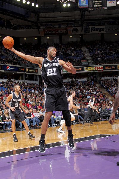 阿森纳客战布鲁日首发：哲凯赖什领衔，赖斯缺席，萨卡替补（阿森纳做客布鲁日首发公布：哲凯赖什压阵，赖斯缺阵，萨卡替补）